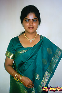Neha bhabhi in traditional green saree stripping naked