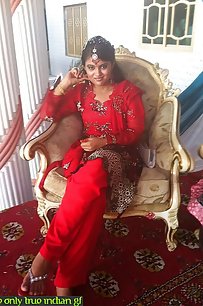 hot indian babe showing off