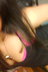 Sexy indian showing her off on self shoot picture