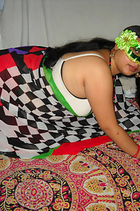 Velamma bhabhi spreading her legs full exposure of juicy pussy