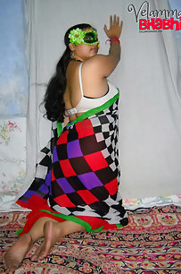 Velamma bhabhi spreading her legs full exposure of juicy pussy