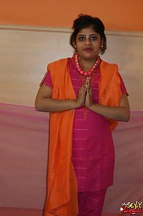 Sexy Babe Rupali In Rajhastani Outfits