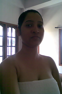 hot indian girls posing naked on camera