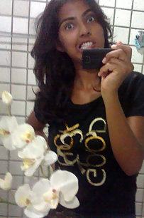 indian girl capturing her naked pics in shower