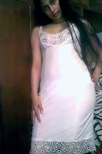 indian girl giving sexy poses