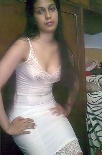 indian girl giving sexy poses