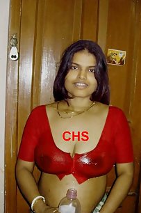 Sexy Indian Arpita Bhabhi First Blowjob