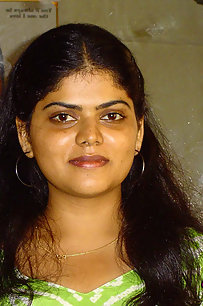 Neha bhabhi in green and yellow Indian shalwar suit