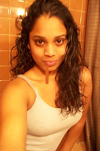 indian girl self shoot pictures