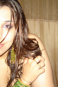 indian babe masturbating on a webcam