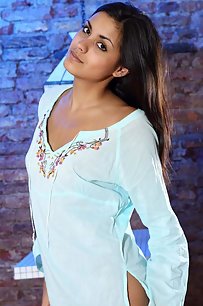 sexy indian babe naked in shower