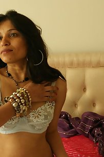 Kavya Sexy Babe In Indian Sari