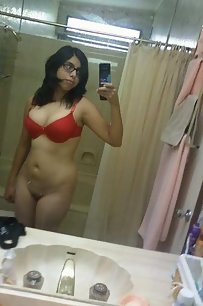 Young juicy indian girl self shoot pics