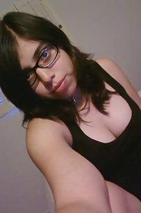 Young juicy indian girl self shoot pics