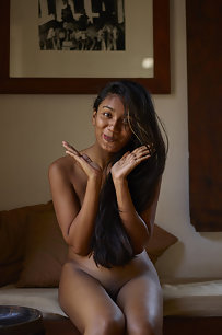 Indian Sexy XXX Babe Kalpana Showing Desi Pussy