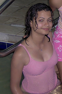 Hot and horny pakistani girls showing off