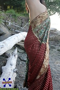 indian wife in saree naked