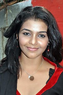 hot indian girls posing naked on camera