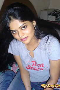 Neha Nair Indian beauty bird from bangalore stripping naked