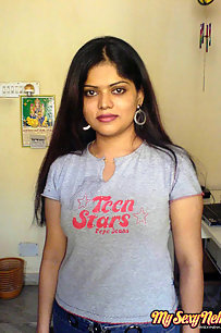 Neha Nair Indian beauty bird from bangalore stripping naked