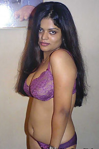 Neha Nair Indian beauty bird from bangalore stripping naked