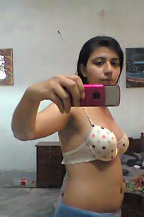 stolen picture of indian gf from her mobile