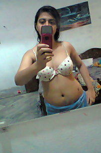 stolen picture of indian gf from her mobile