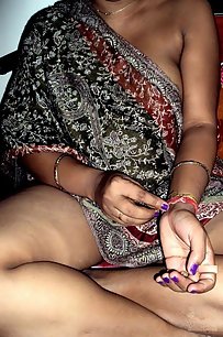indian wife in saree naked