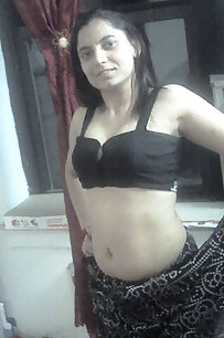 hot indian girls posing naked on camera