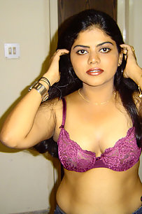 Neha Indian bhabhi in her favorite under garments showing off