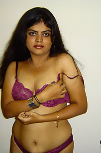 Neha Indian bhabhi in her favorite under garments showing off