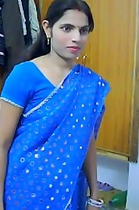 indian girls posing naked on camera