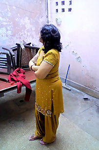 mumbai based indian wife getting naked to have some rough sex