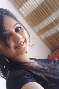 Punjabi kurian from lahore posing on camera