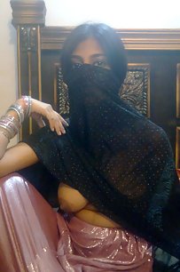 big tits punjabi girl showing her juicy breast