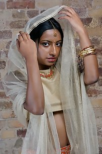 Hot Bengali Babe Asha Looking Hot