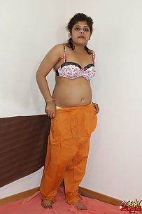 Rupali Bharti Nari Nude Show