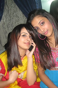 Bunch of sexy naked pakistani girls showing off