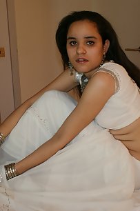 Juicy jasmine in white pearl Indian sari after party getting naked