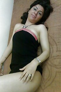 indian girl in uncompromise situation