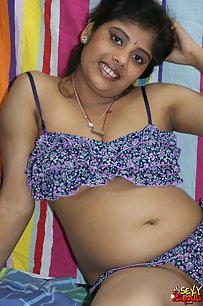 Busty Indian Babe Rupali Shaking Her Ass