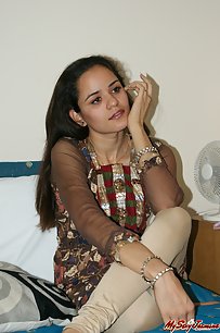 Jasmine Playing With Durex Play