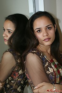 Jasmine Playing With Durex Play