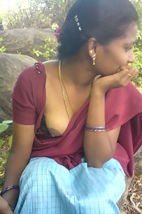 indian girls posing naked on camera