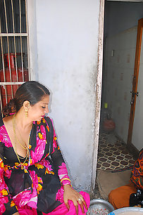 indian amateur in party