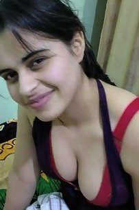 indian girl exposing her big boobs