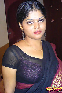 Sexy Neha wants her hubby to worhsip her and fuck her hard