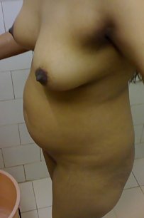 hot indian girls posing naked on camera