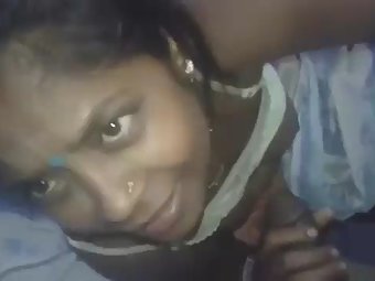 Lucknow Married MILF Housewife Late Night XXX Porno