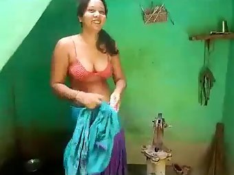 Luscious Desi Sexy Wife Big Tits Captured Nude
